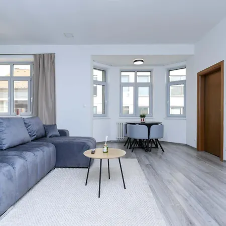 Spacious 2 Bedroom In