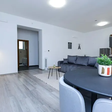 Spacious 2 Bedroom In 公寓 布拉迪斯拉发