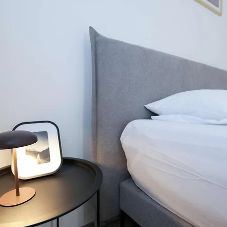 Spacious 2 Bedroom In Appartement *
