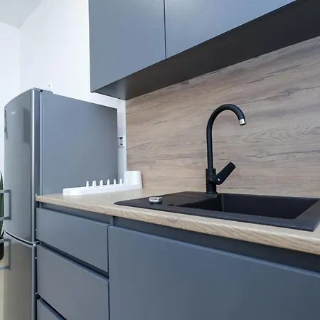 Spacious 2 Bedroom In 布拉迪斯拉发
