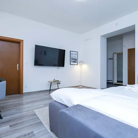 公寓 Spacious 2 Bedroom In