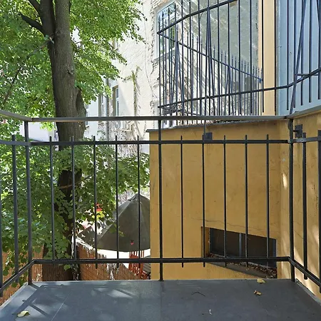 Spacious 2 Bedroom In 布拉迪斯拉发